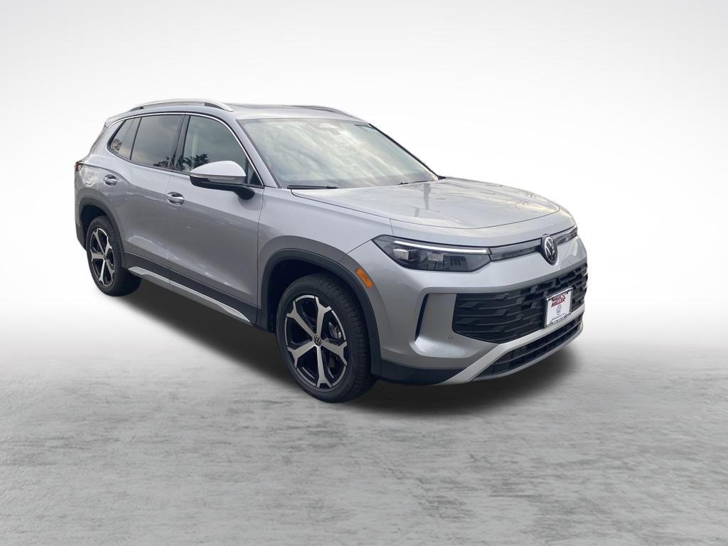 new 2026 Volkswagen Tiguan car, priced at $38,492