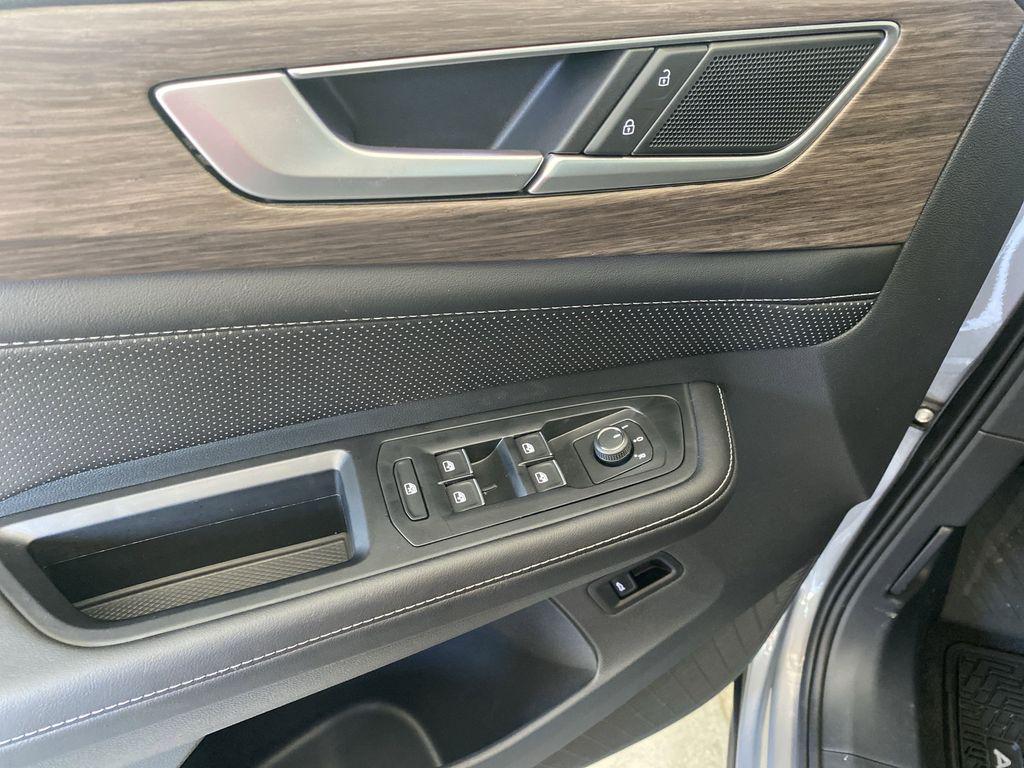 new 2025 Volkswagen Atlas car, priced at $47,631