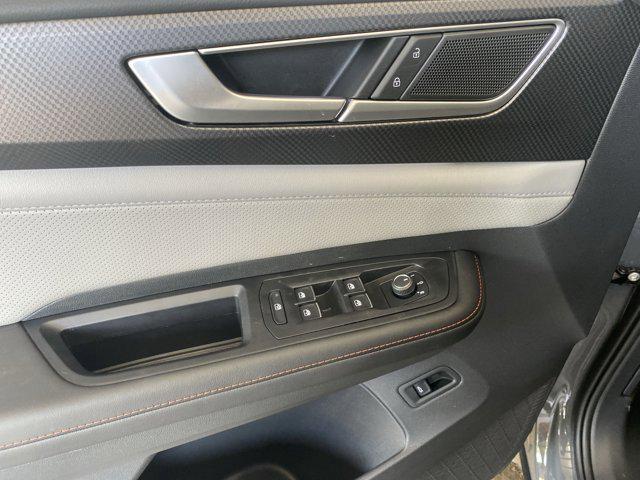 new 2025 Volkswagen Atlas car, priced at $50,171