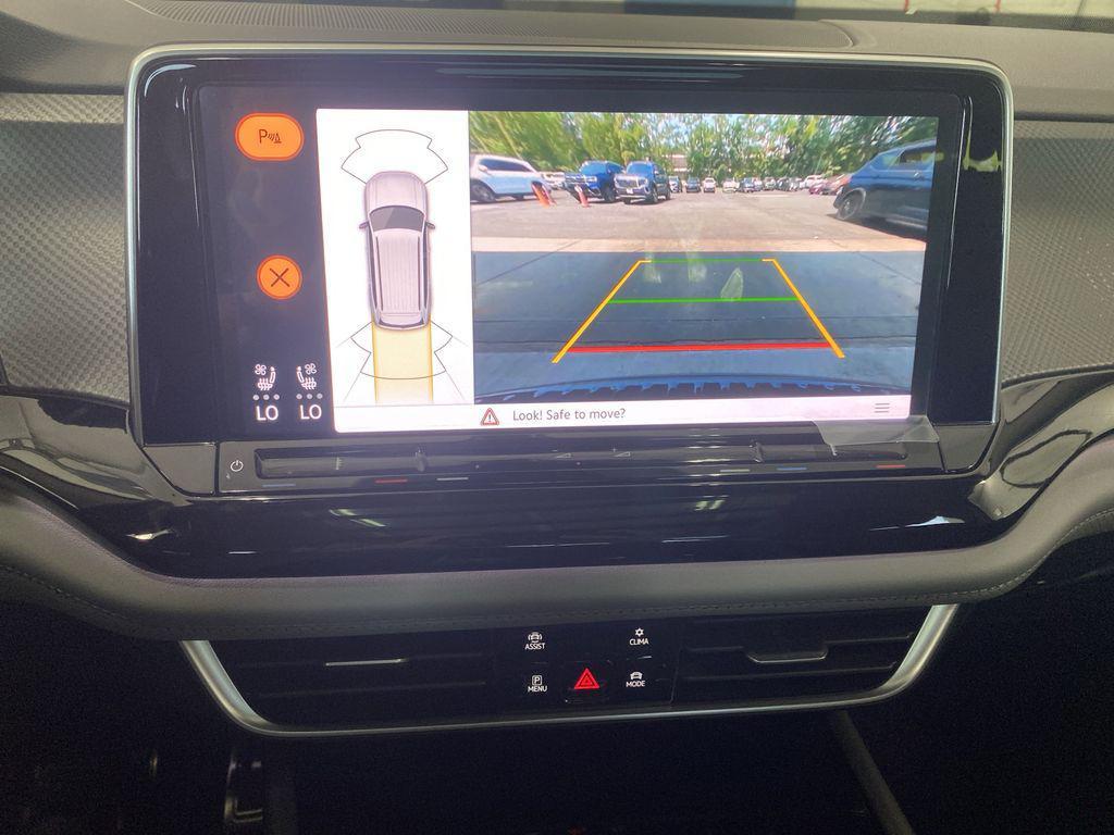 new 2025 Volkswagen Atlas car, priced at $46,671