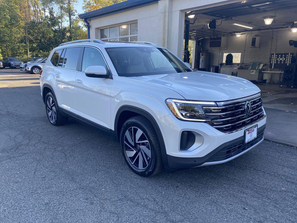new 2026 Volkswagen Atlas car, priced at $52,671