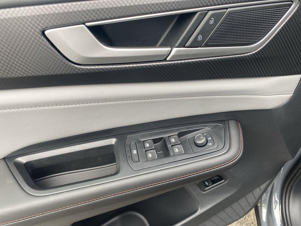 new 2025 Volkswagen Atlas car, priced at $45,906