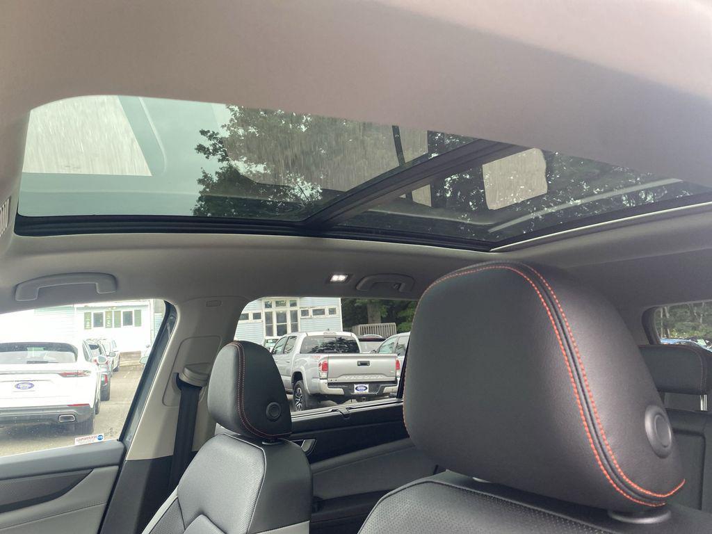 new 2025 Volkswagen Atlas car, priced at $45,906