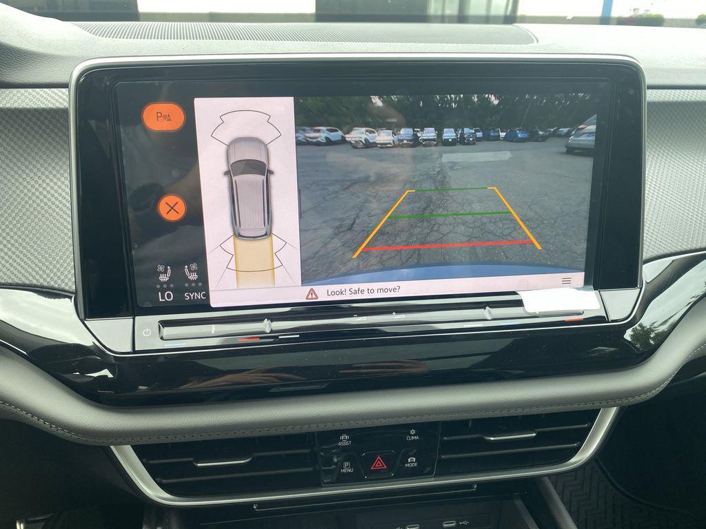 new 2025 Volkswagen Atlas car, priced at $45,906