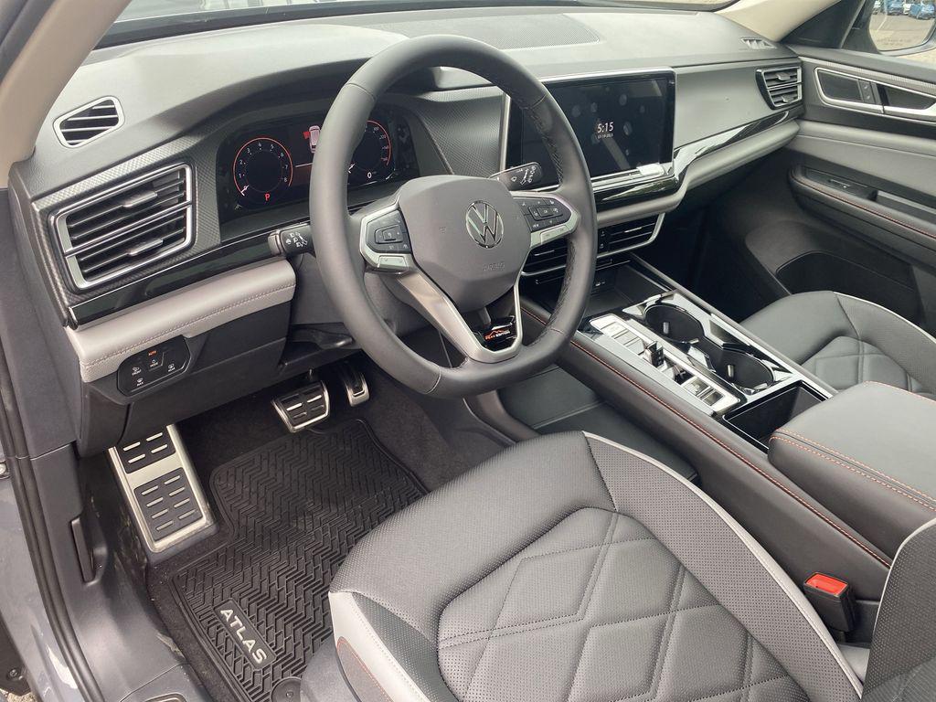 new 2025 Volkswagen Atlas car, priced at $45,906