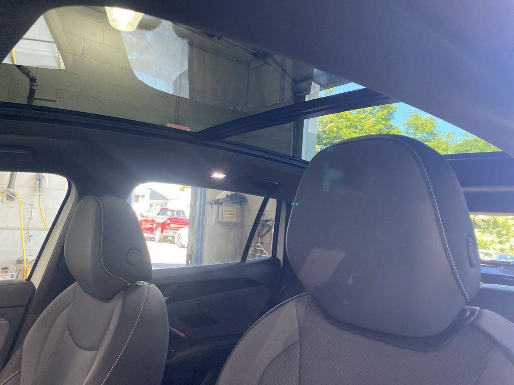 new 2025 Volkswagen Tiguan car, priced at $39,181