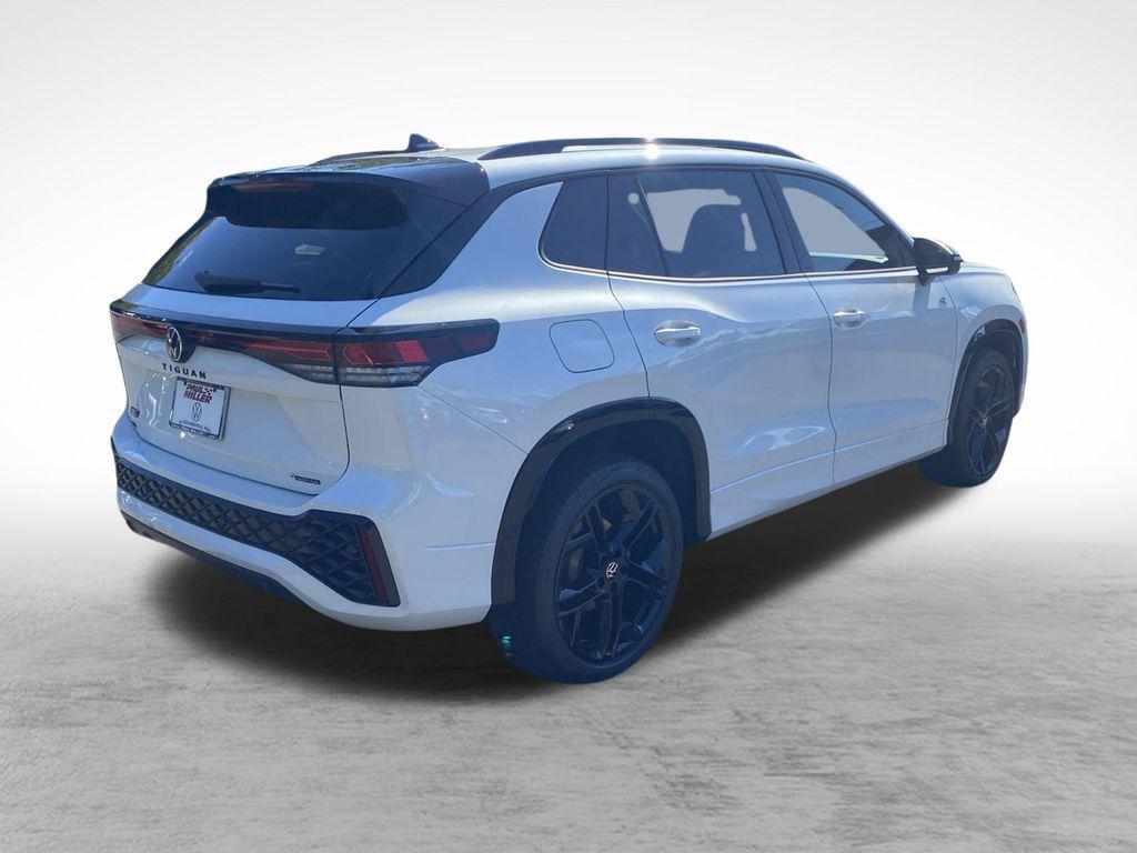 new 2025 Volkswagen Tiguan car, priced at $39,181