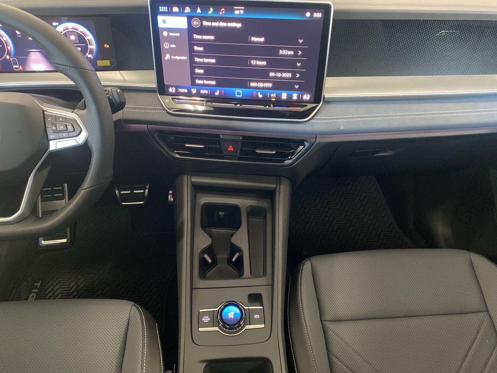 new 2025 Volkswagen Tiguan car, priced at $39,181