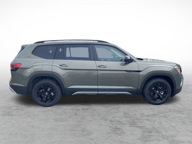 new 2025 Volkswagen Atlas car, priced at $48,646