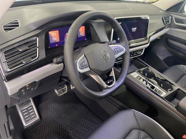 new 2025 Volkswagen Atlas car, priced at $48,646