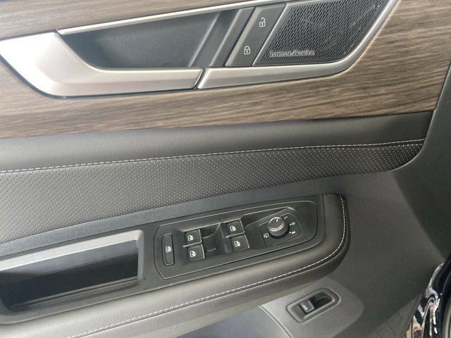 new 2025 Volkswagen Atlas car, priced at $56,831