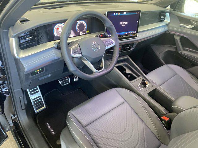 new 2025 Volkswagen Tiguan car, priced at $39,081