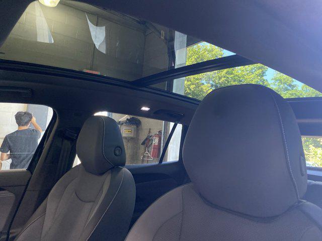 new 2025 Volkswagen Tiguan car, priced at $39,081