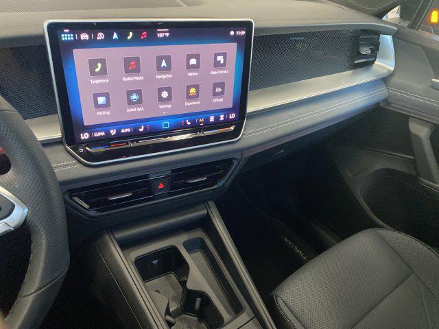 new 2025 Volkswagen Tiguan car, priced at $39,081