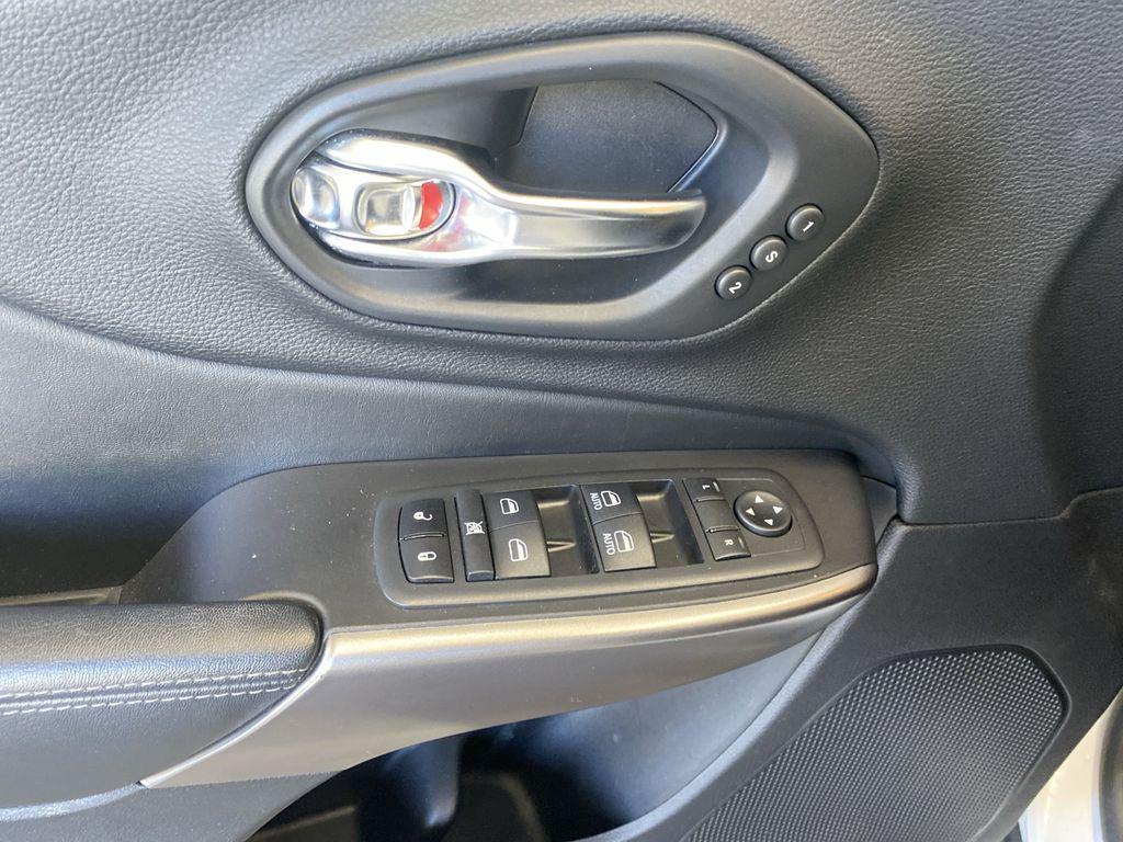 used 2020 Jeep Cherokee car, priced at $18,520