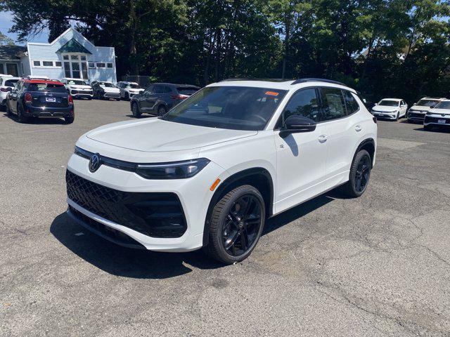 new 2025 Volkswagen Tiguan car, priced at $39,536
