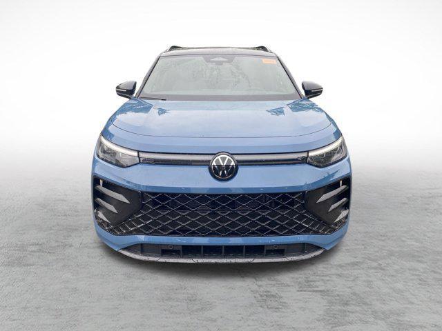 new 2025 Volkswagen Tiguan car, priced at $39,931
