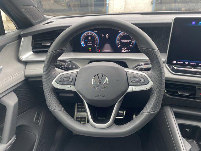 new 2025 Volkswagen Tiguan car, priced at $39,931