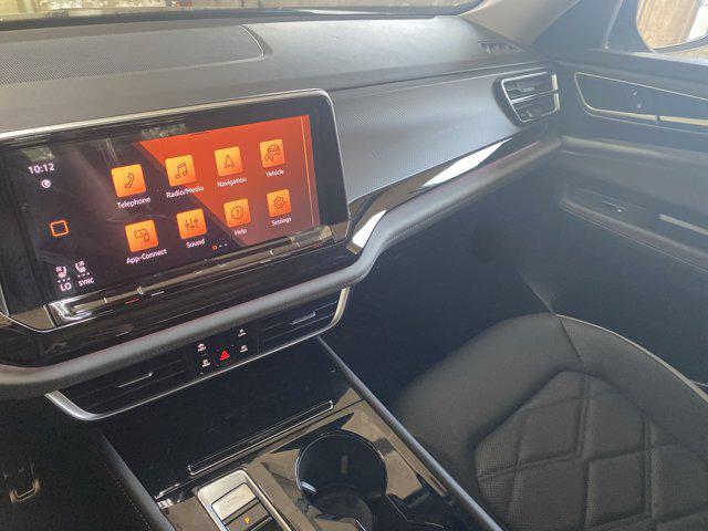 new 2025 Volkswagen Atlas car, priced at $49,719