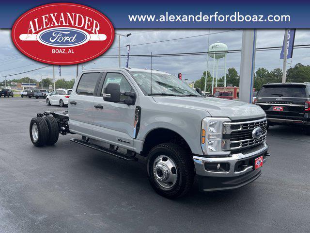 new 2025 Ford F-350 car, priced at $69,995