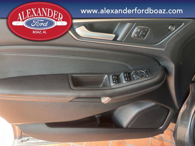 used 2024 Ford Edge car, priced at $31,899