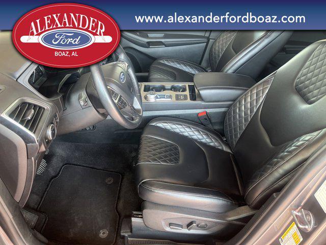 used 2024 Ford Edge car, priced at $31,899