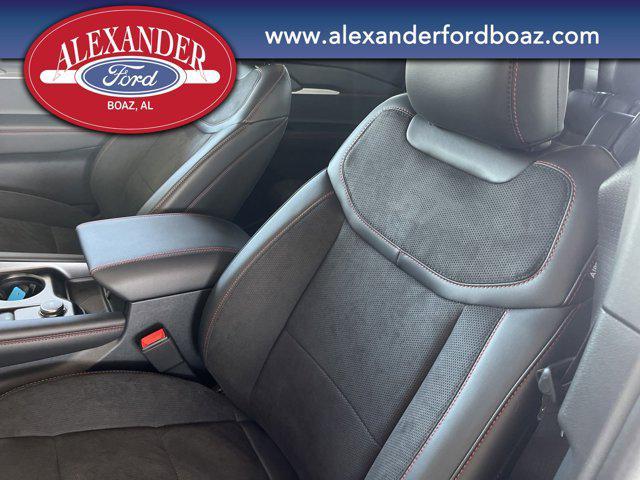 new 2025 Ford Explorer car, priced at $58,095