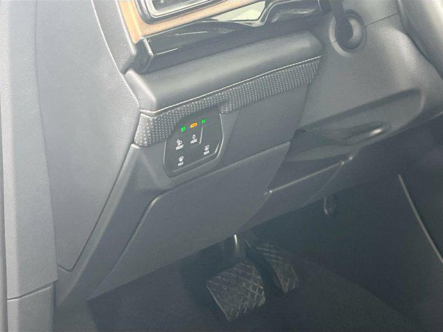 used 2024 Volkswagen Atlas car, priced at $34,497