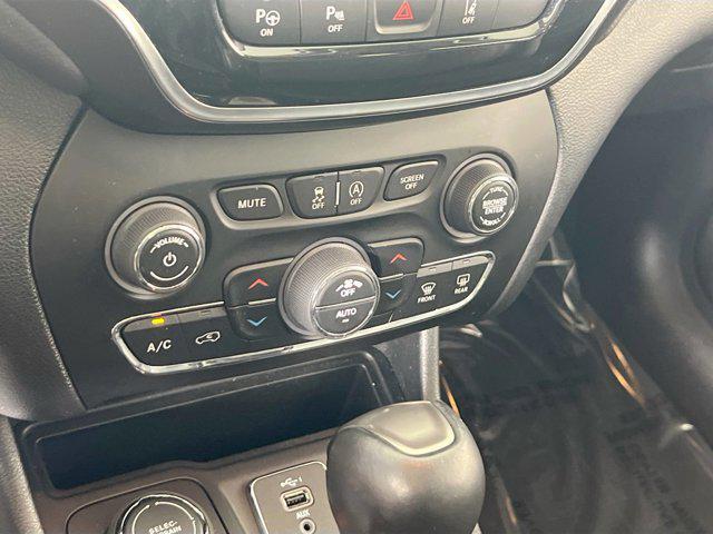 used 2022 Jeep Cherokee car, priced at $25,298