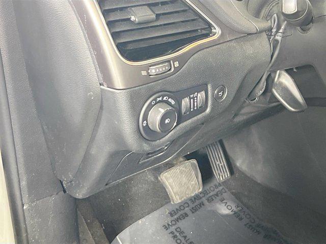 used 2022 Jeep Cherokee car, priced at $25,298