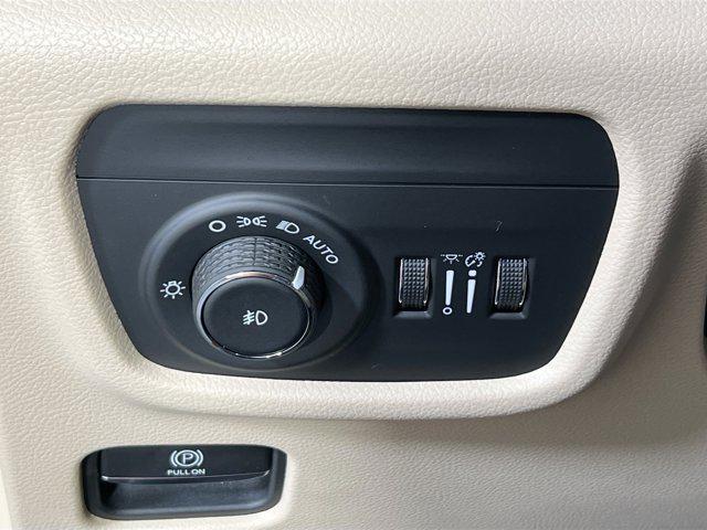 used 2022 Jeep Grand Cherokee car, priced at $37,551