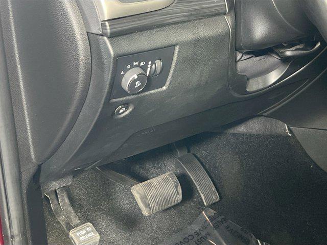 used 2022 Jeep Grand Cherokee car, priced at $31,308