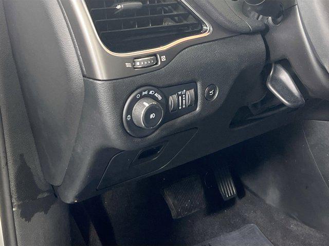 used 2022 Jeep Cherokee car, priced at $26,944