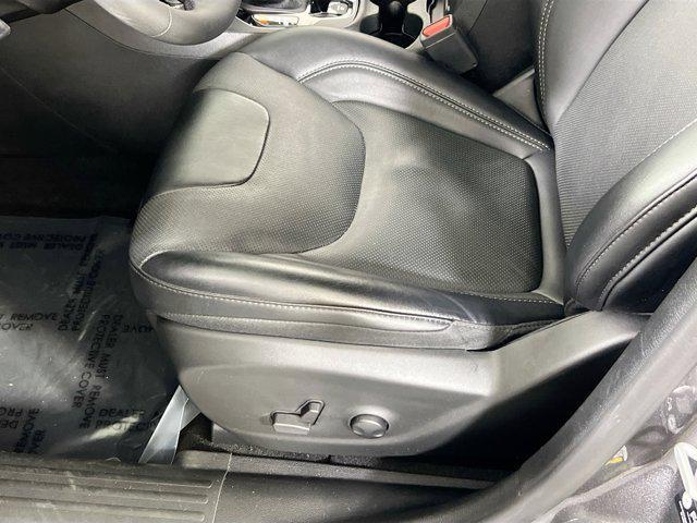 used 2022 Jeep Cherokee car, priced at $25,722