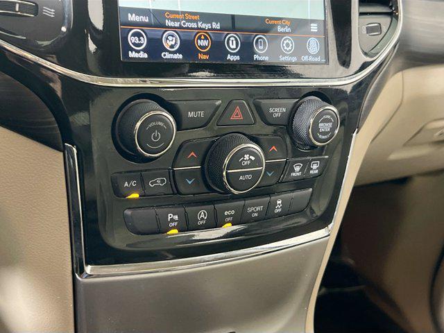 used 2022 Jeep Grand Cherokee car, priced at $25,115
