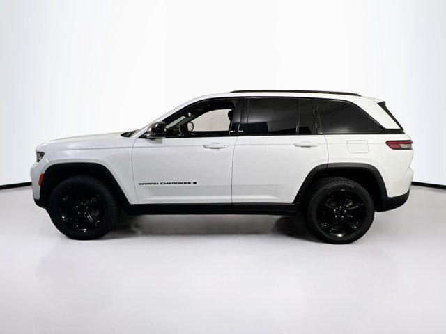 used 2022 Jeep Grand Cherokee car, priced at $31,995