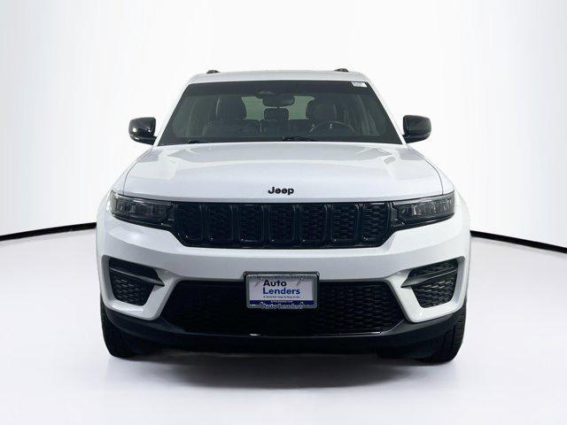 used 2022 Jeep Grand Cherokee car, priced at $31,995