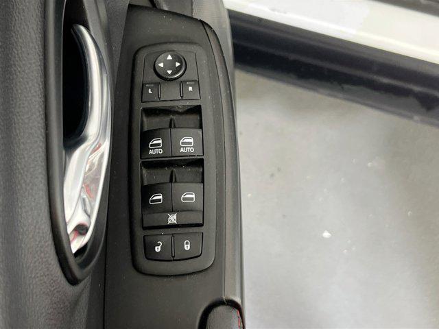 used 2022 Jeep Cherokee car, priced at $27,820