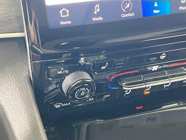 used 2022 Jeep Grand Cherokee car, priced at $35,389