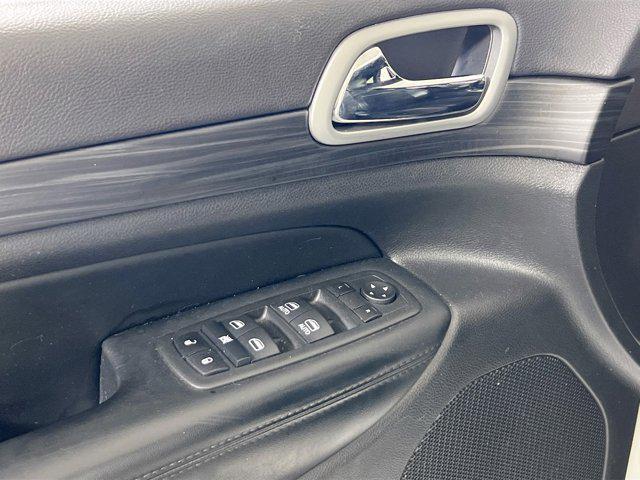 used 2022 Jeep Grand Cherokee car, priced at $31,373