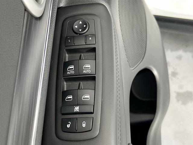 used 2022 Jeep Grand Cherokee car, priced at $28,936