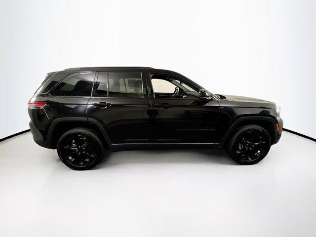 used 2022 Jeep Grand Cherokee car, priced at $31,553