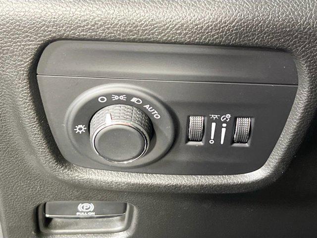 used 2022 Jeep Grand Cherokee car, priced at $31,553