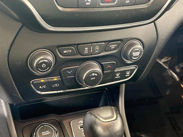 used 2021 Jeep Cherokee car, priced at $25,217