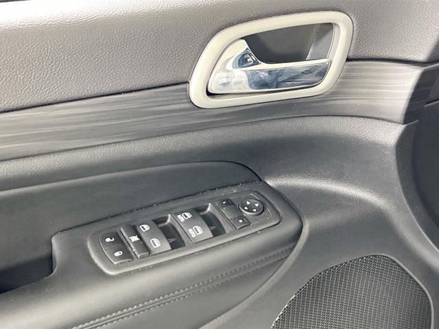 used 2022 Jeep Grand Cherokee car, priced at $31,625