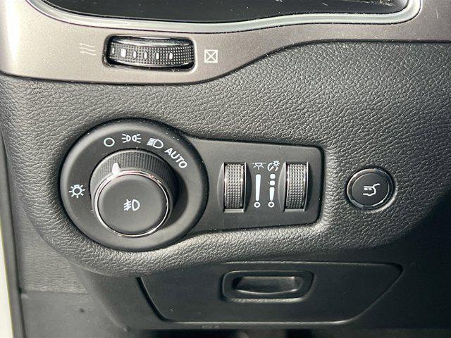 used 2022 Jeep Cherokee car, priced at $24,995