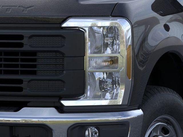 new 2025 Ford F-250 car, priced at $57,625
