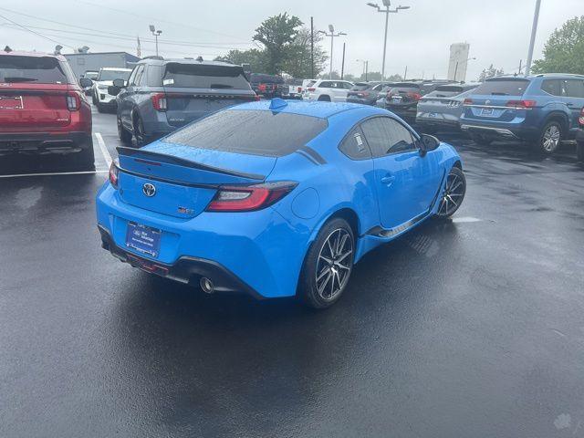 used 2022 Toyota GR86 car, priced at $27,998