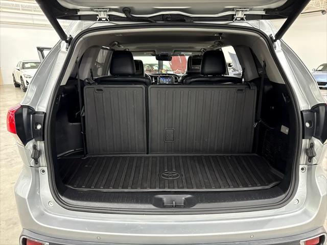 used 2017 Toyota Highlander Hybrid car, priced at $17,800