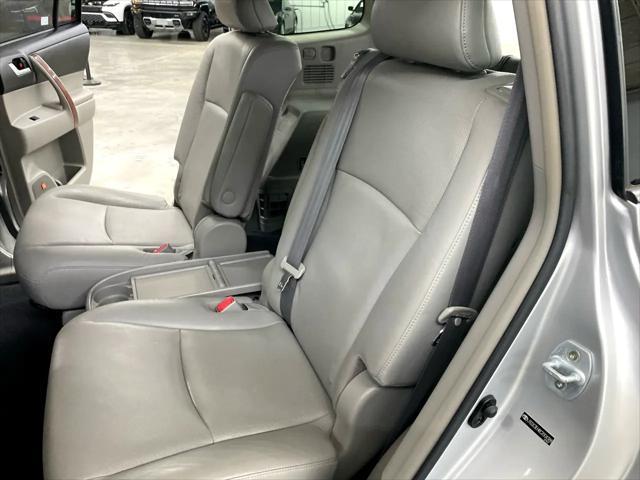 used 2012 Toyota Highlander Hybrid car, priced at $9,800